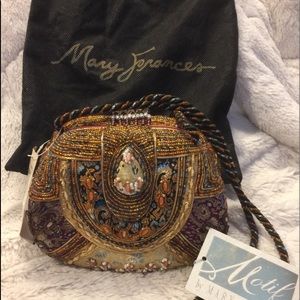 Vintage Motif by Mary Frances🌹